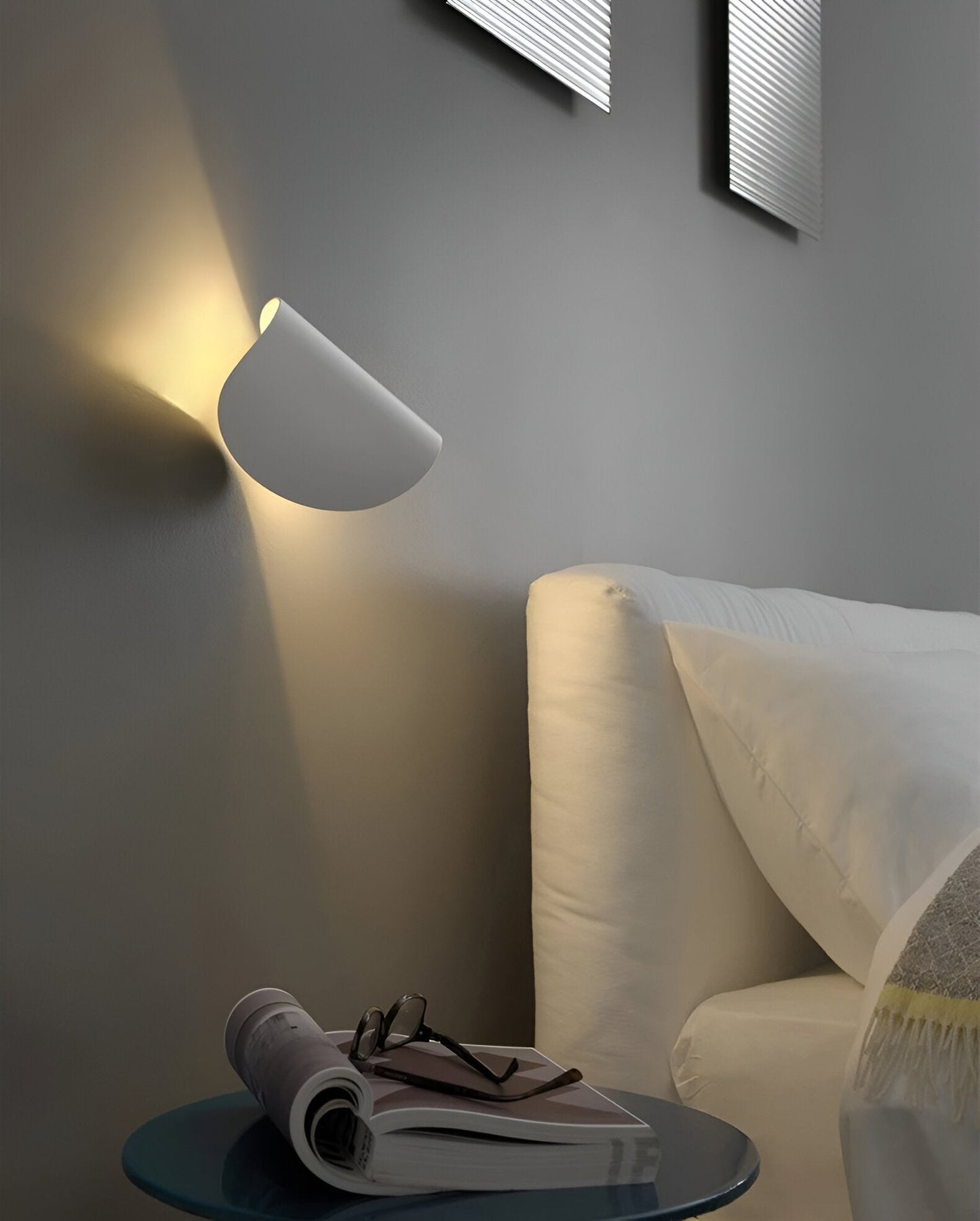 Avelena | Twist Wandlampe - Drehbare Wandleuchte aus Metall - Curve Wandleuchter