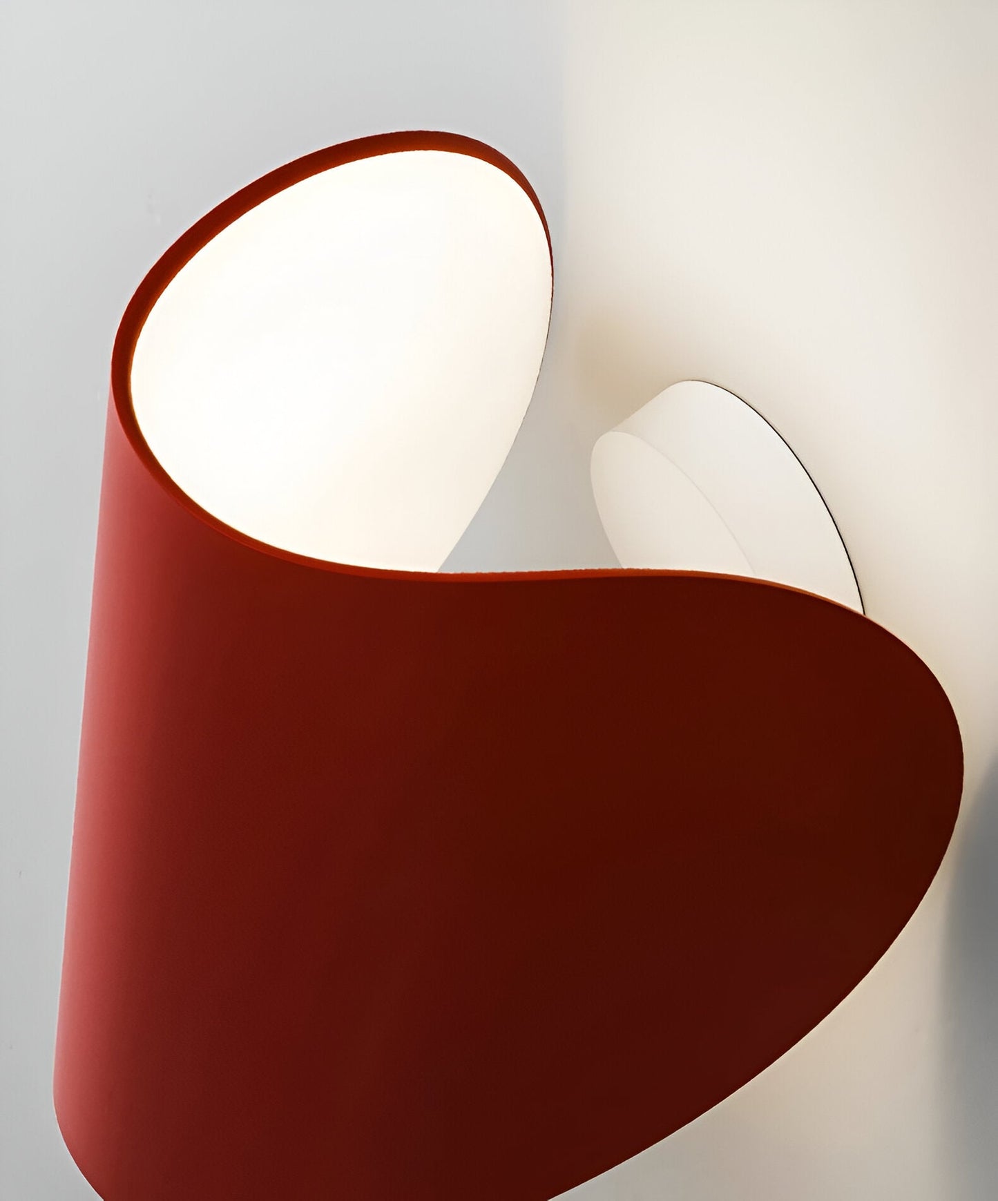 Avelena | Twist Wandlampe - Drehbare Wandleuchte aus Metall - Curve Wandleuchter