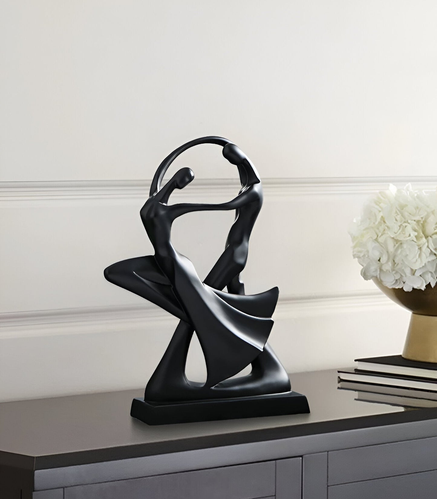 Avelena | SwayDuo | Moderne tanzende Harzskulptur