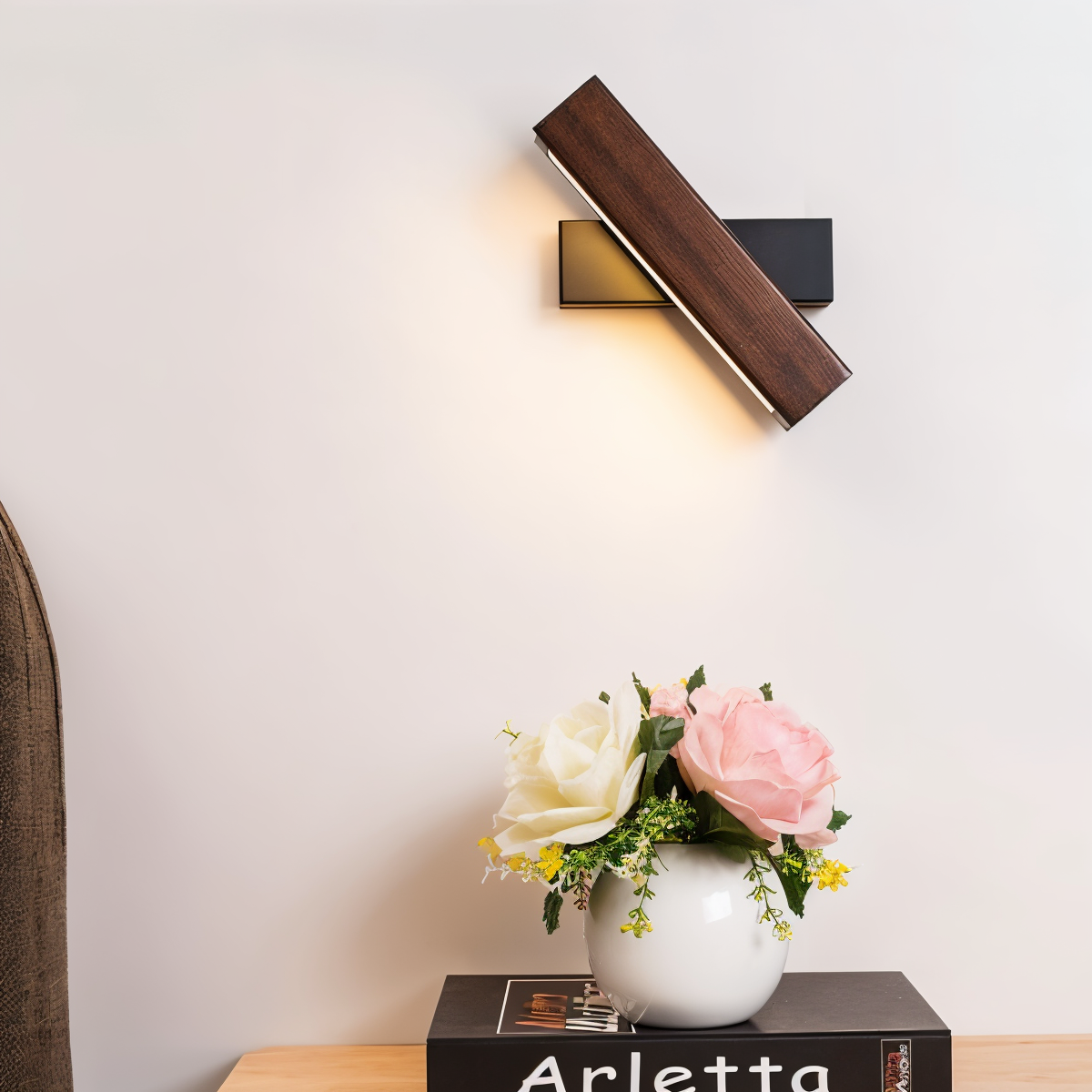 Avelena | TwistLED Wandlampe - 360° drehbare rechteckige LED-Wandlampe aus Holz