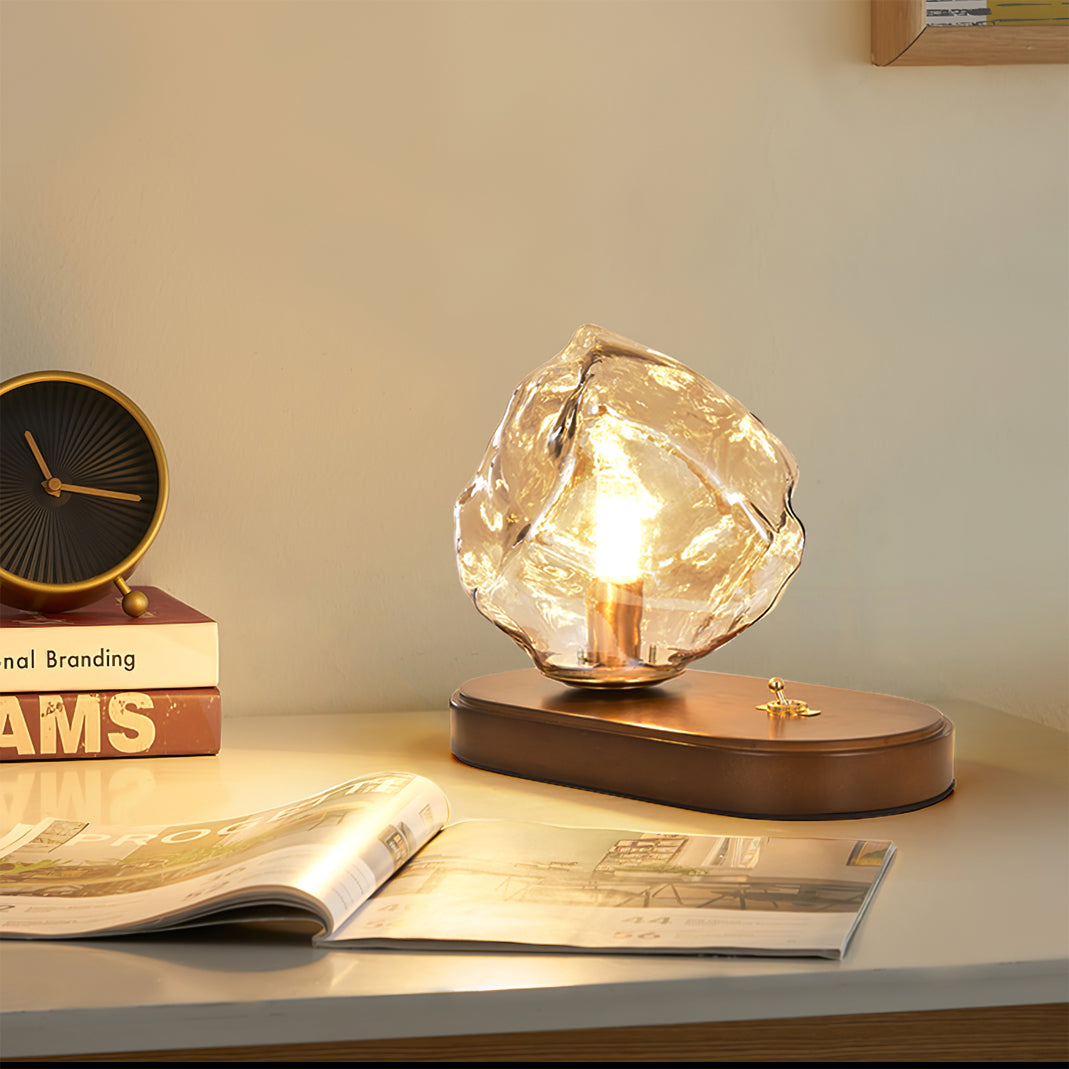 Avelena | RusticLume – Amber Glas und Holz Tischlampe