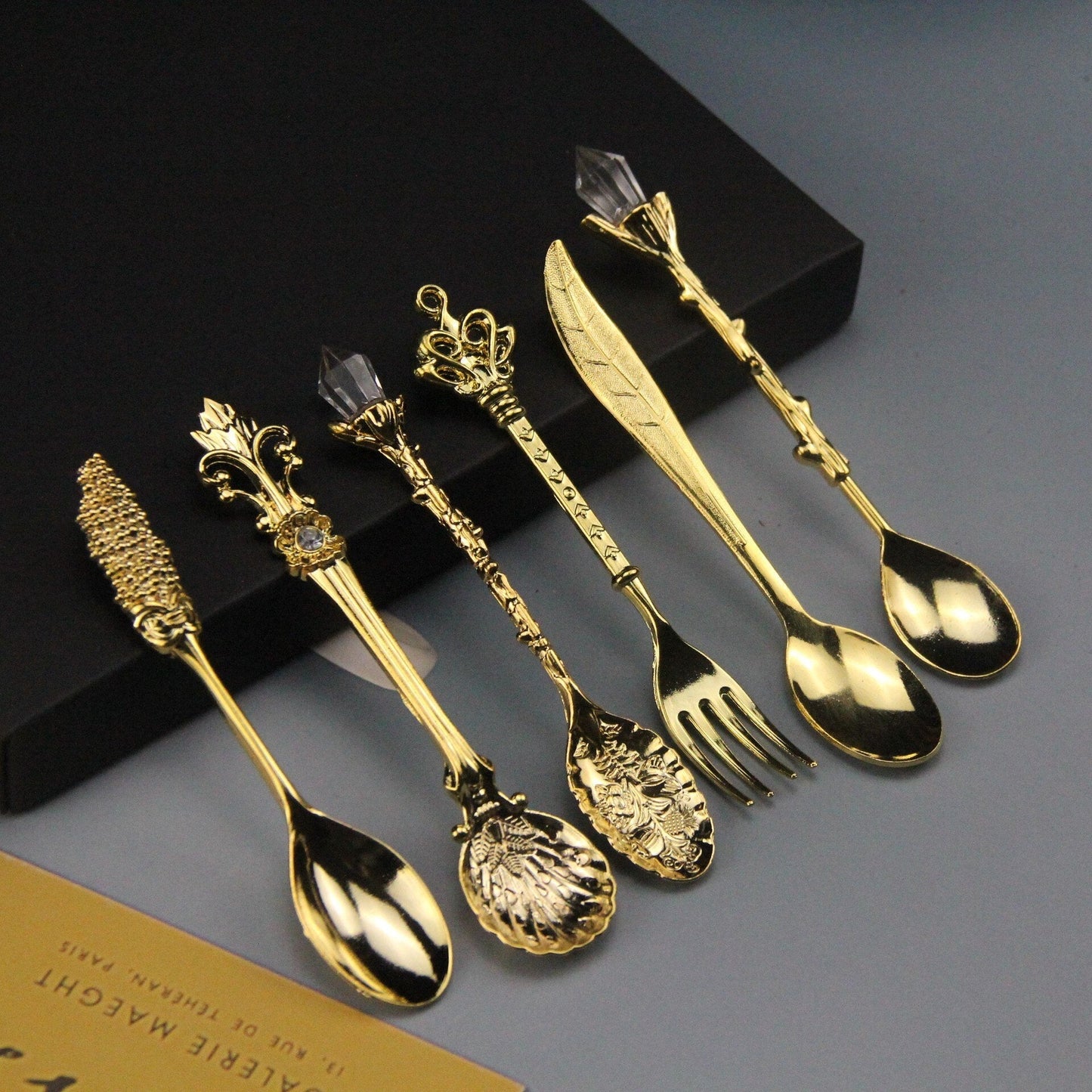 Avelena | Teelöffel-Set – Vintage geschnitzt – Retro-Zinklegierung – Dessert-Kaffeelöffel – Küchenbesteck