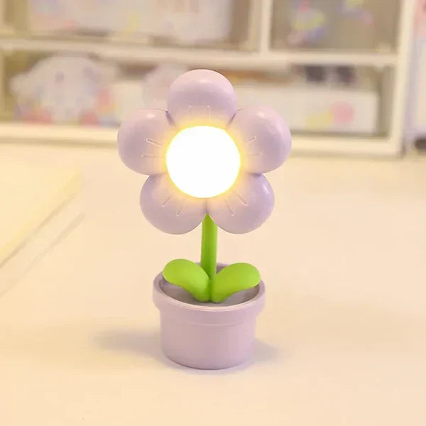 Avelena | Süße Blumen-Nachtlampe für Kinder – LED Tischlampe im Blumen-Design für das Kinderzimmer