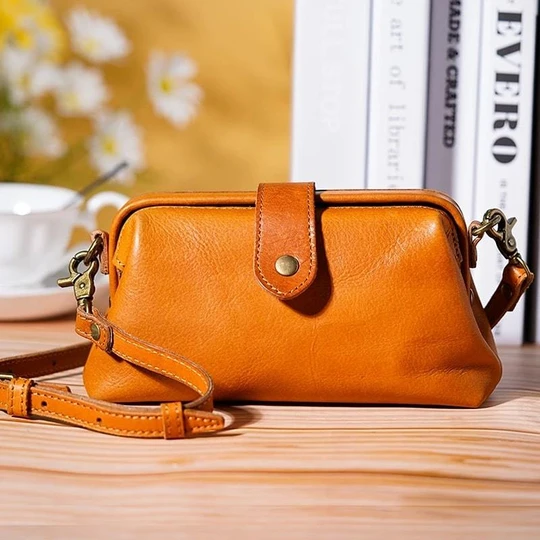 Avelena | Vicky's - Handgefertigte Retro-Tasche