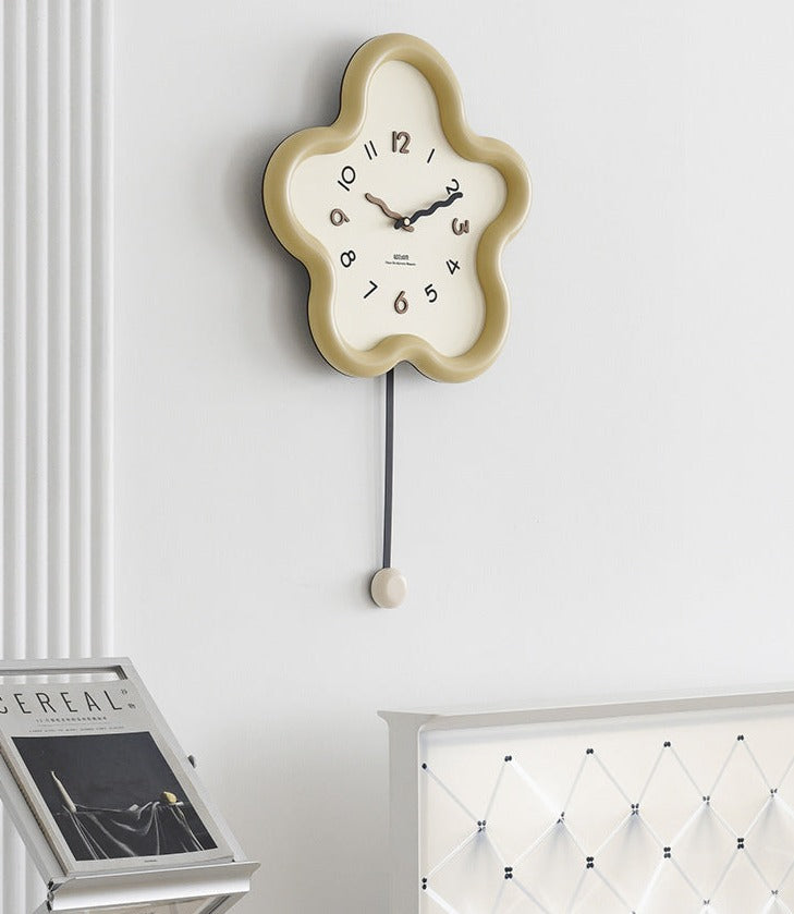 Avelena | Süße Pendelstille Wanddekoration Uhr