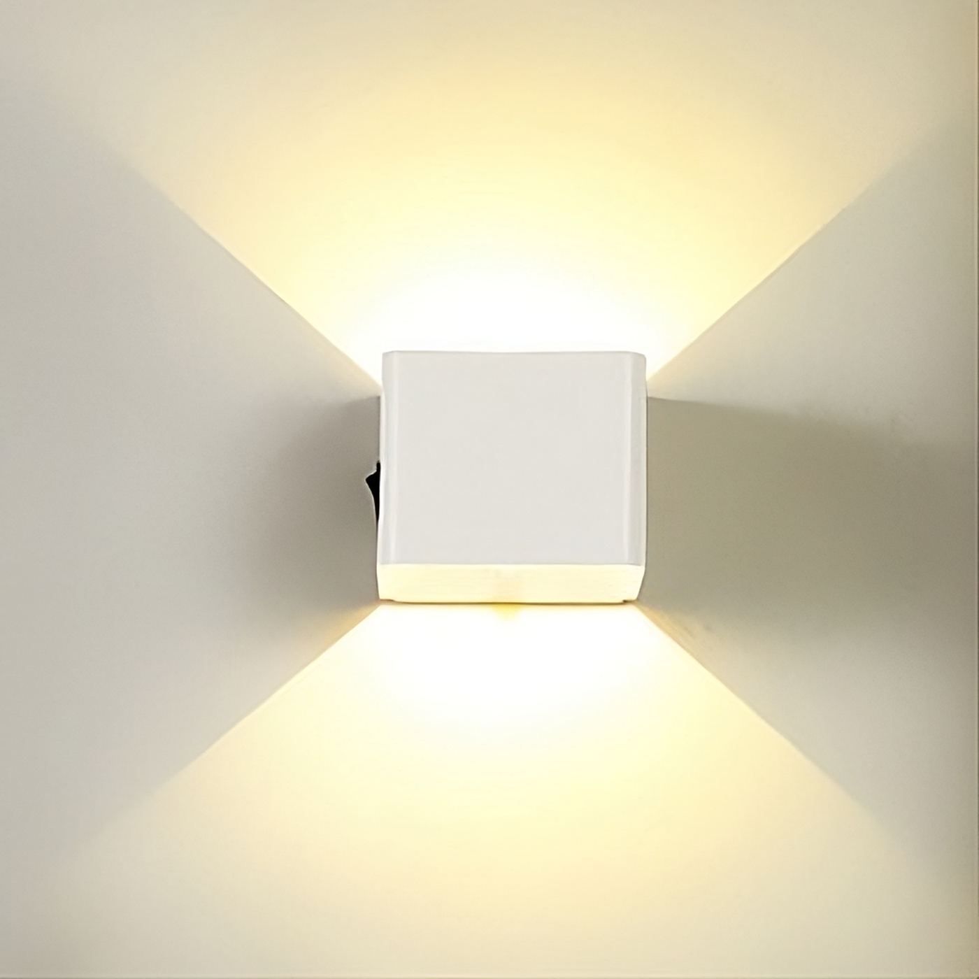 Avelena | VellaGlow™ | Luxuriöse Wandleuchte mit Bewegungssensor