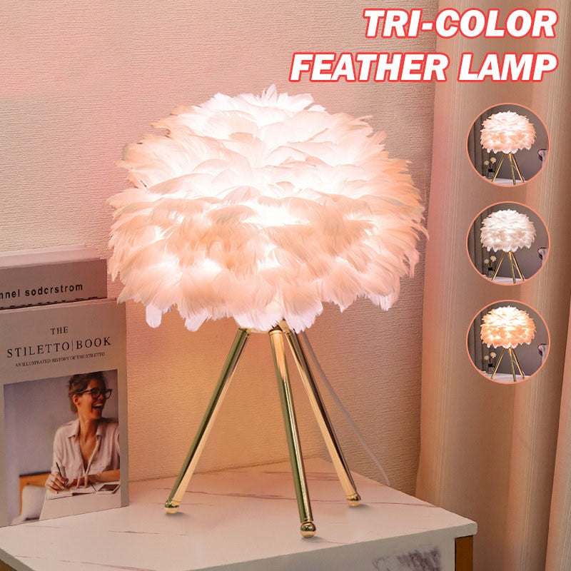 Avelena | Romantische Feder Tischlampe Moderne Nachttischlampe Wohnzimmer Kaffeehaus Dekoration Hochzeit Weihnachtsgeschenk Straußfeder Licht