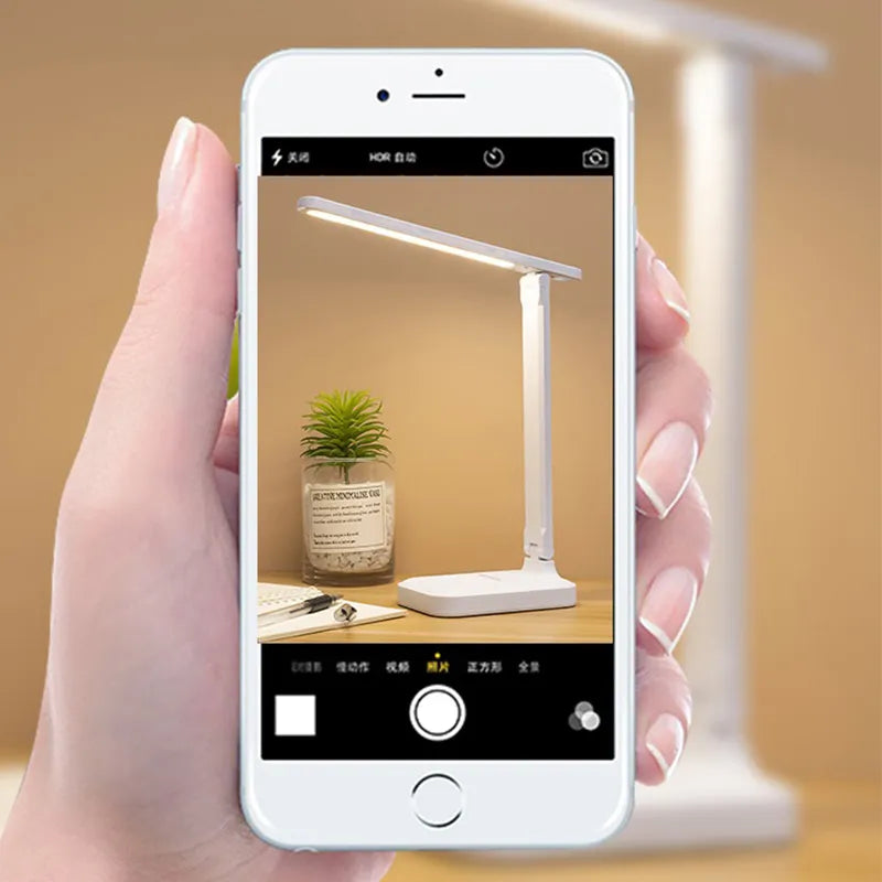 Avelena | LED Tischlampe | Wiederaufladbar 6000mAh | Stufenlos dimmbar | Faltbare Schreibtischlampe mit Touch