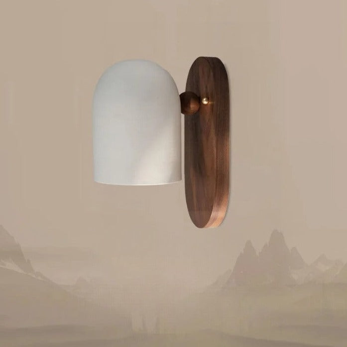 Avelena | TimberSoul – Wabi-Sabi Walnuss Wandleuchte für natürliche Atmosphäre