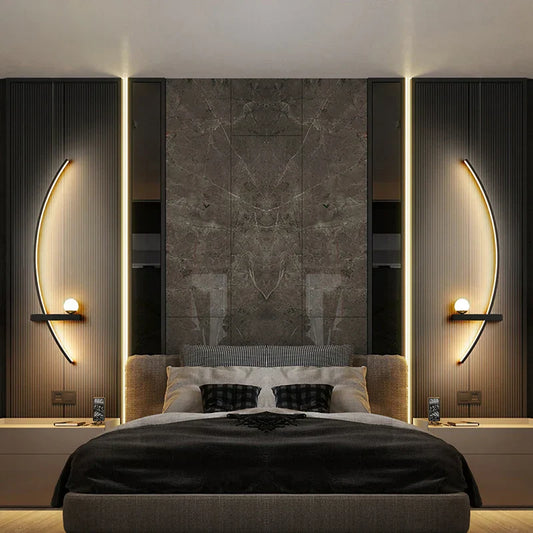 Avelena | Zeitgenössische Edge Wandlampe – Schwarz & Gold Innen-/Außenbeleuchtung für moderne Räume