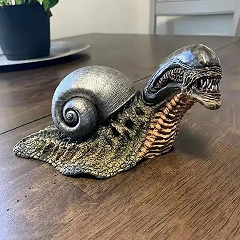 Avelena | Variation Snail Statue, Resin Evil Snail Sculpture Alien Lover's New Favorite Home Office Decoration Garden Outdoor Decoration