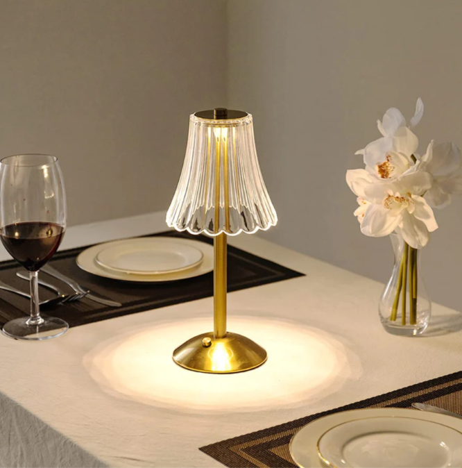 Avelena | Wiederaufladbare USB-LED-Tischlampe im Retro-Design