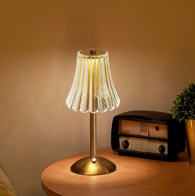 Avelena | Wiederaufladbare USB-LED-Tischlampe im Retro-Design