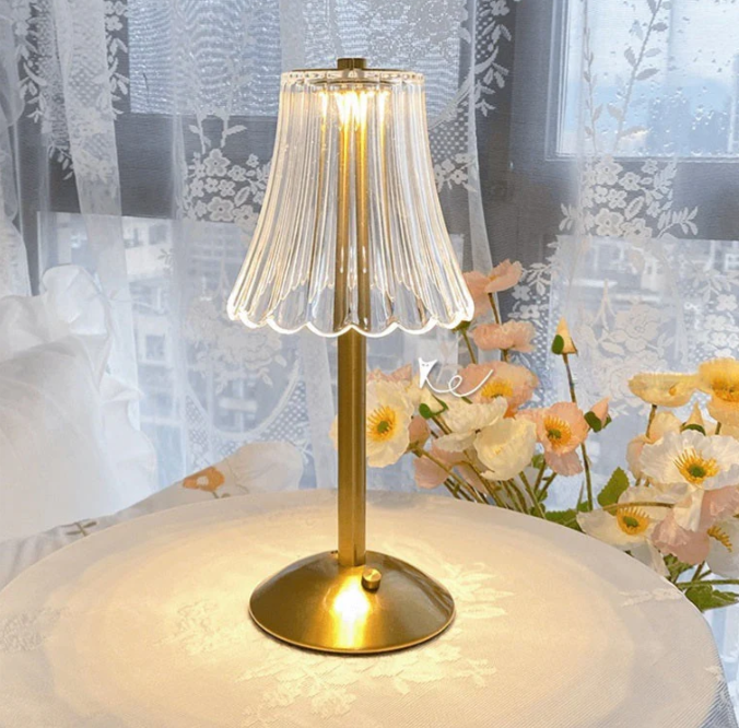 Avelena | Wiederaufladbare USB-LED-Tischlampe im Retro-Design