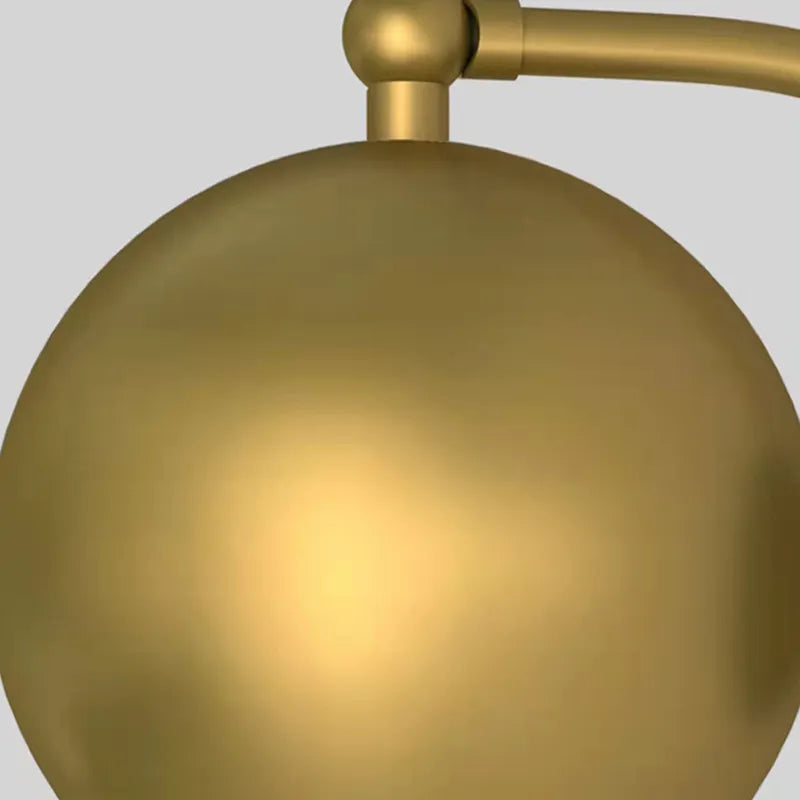 Avelena | AntiqueAura – Klassische Vintage-Wandlampe mit Stecker für elegante Räume