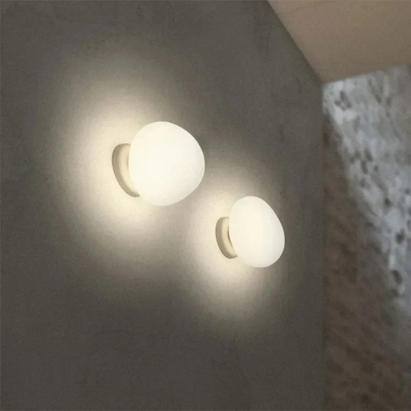 Avelena | VivaGlow – Elegante weiße Deckenlampe für moderne Innenräume