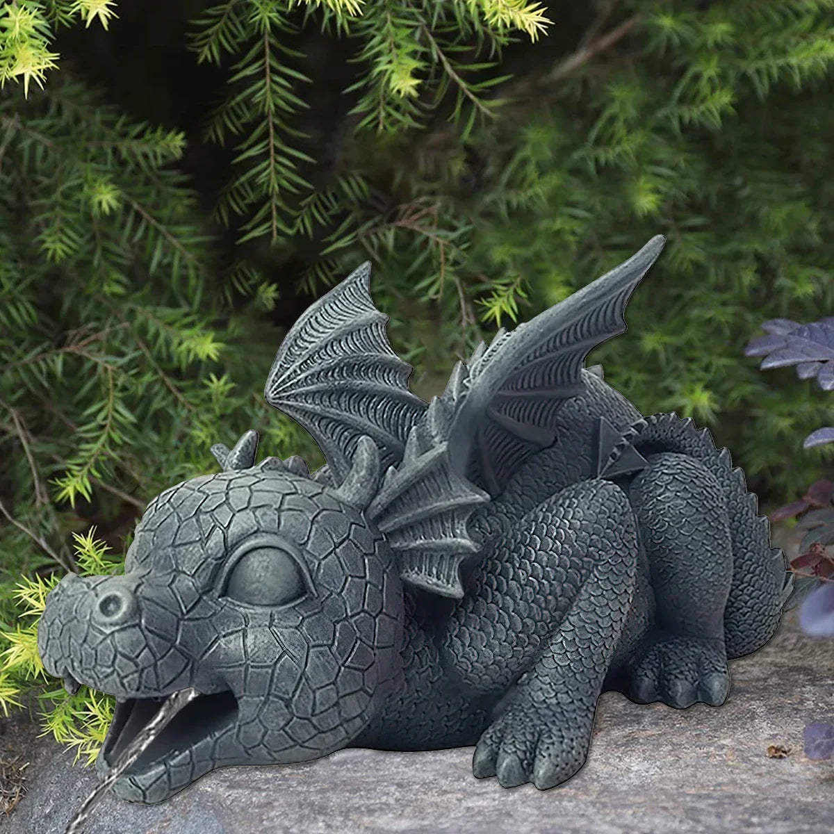 Avelena | Wasserspeiender Drachenstatue aus Harz Wetterfeste Realistische Wassersprühszenen Harz Gartendekoration