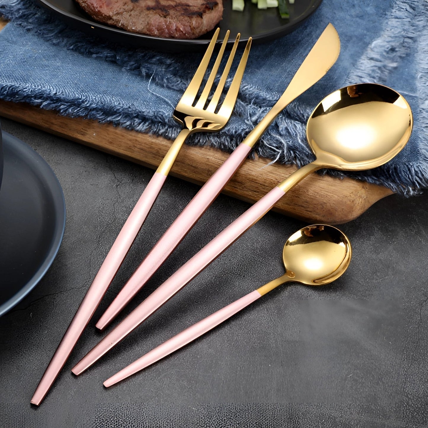 Avelena Gold Besteckset für Stilbewusste: Modernes Design