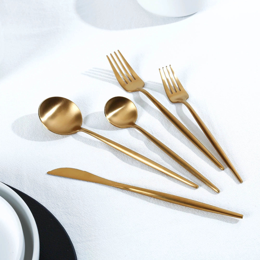 Avelena mattes Schwarz Besteckset – Designer-Silberbesteck