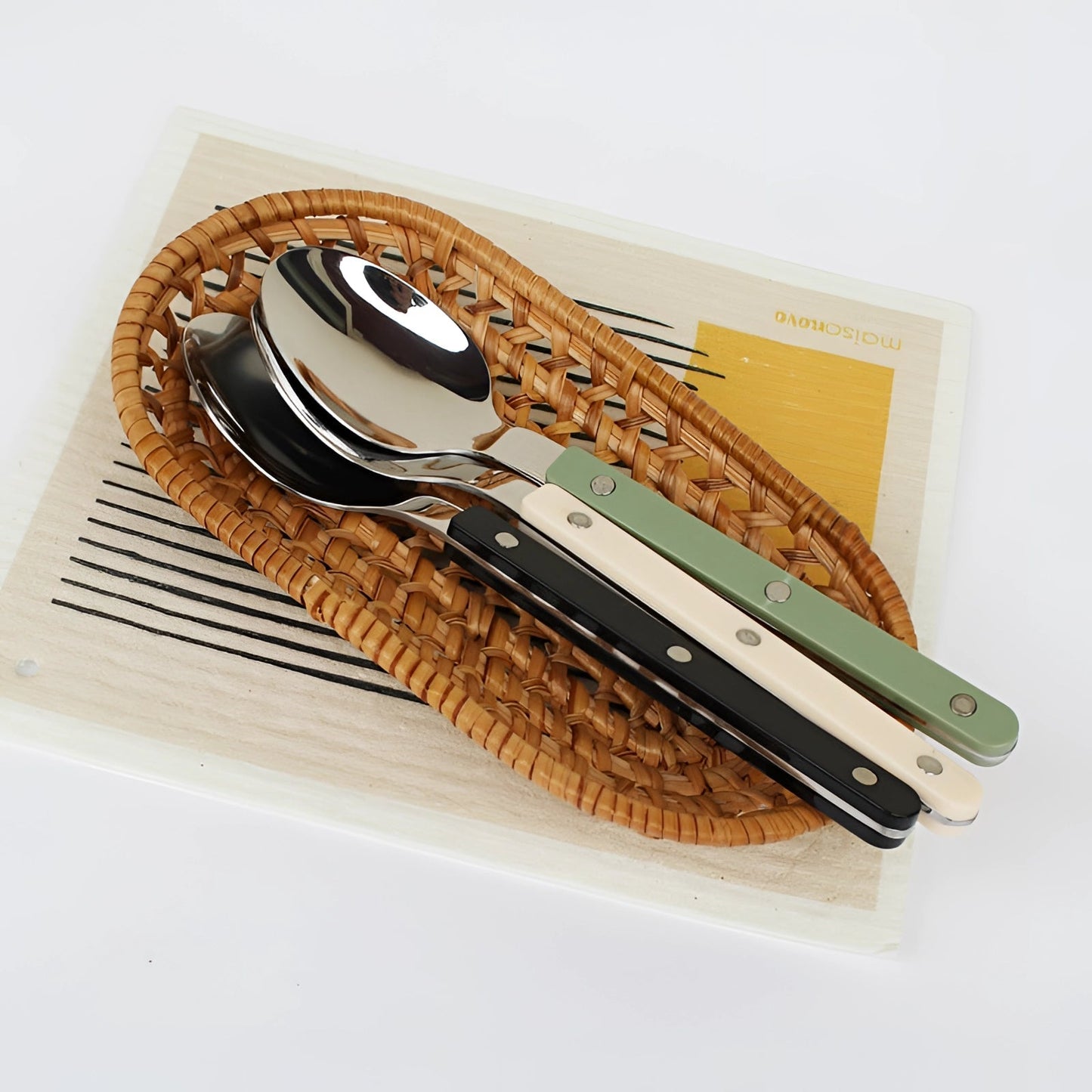 Avelena Besteckset 24 Teile mit stylish schwarzem Griff