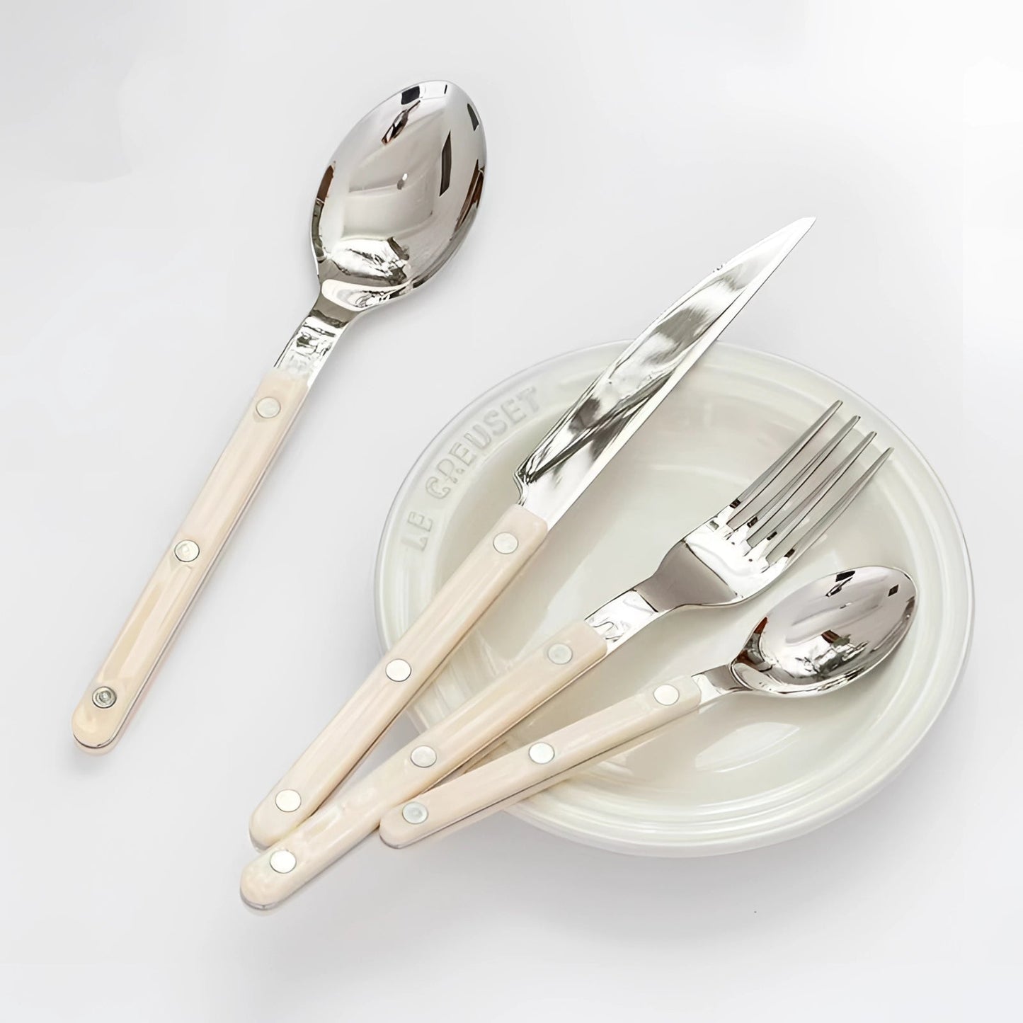 Avelena Besteckset 24 Teile mit stylish schwarzem Griff