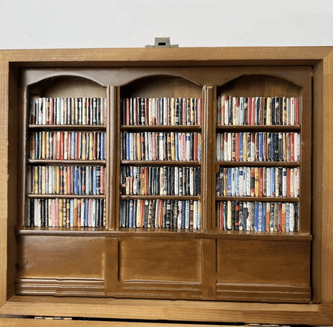 Avelena | Angst Bücherregal | Schüttel Deine Angst weg