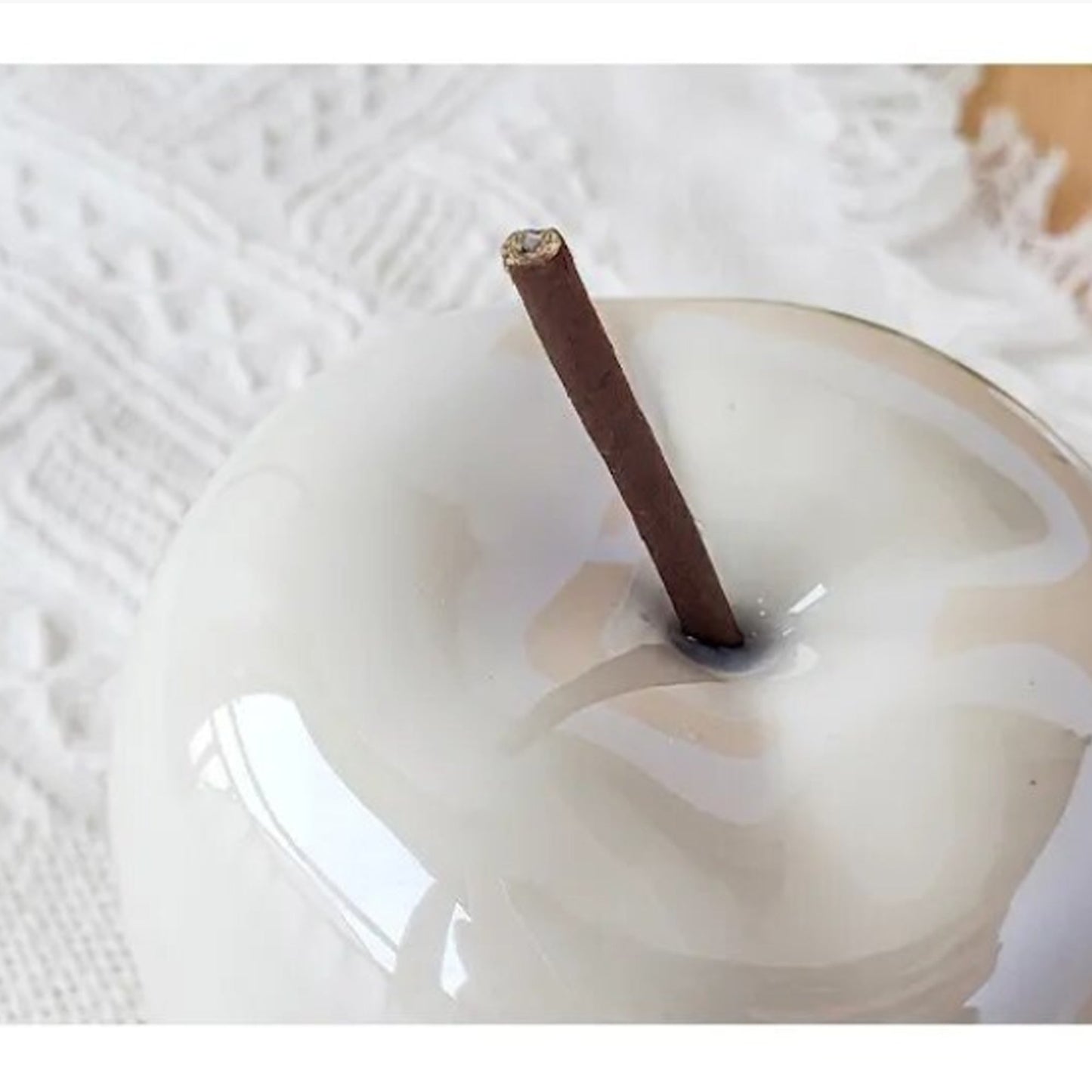 Avelena | Apfel Translucent Nachttischlampe