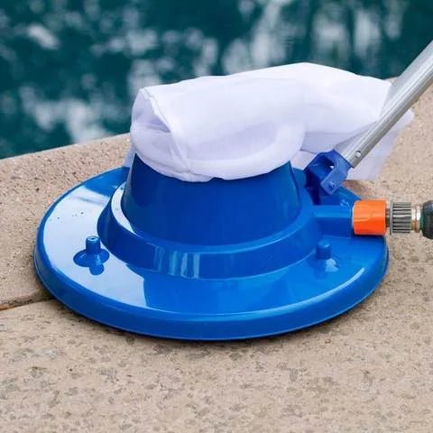 Avelena | AquaVac – Chemiefreier Poolreiniger mit leistungsstarker Schlauchabsaugung