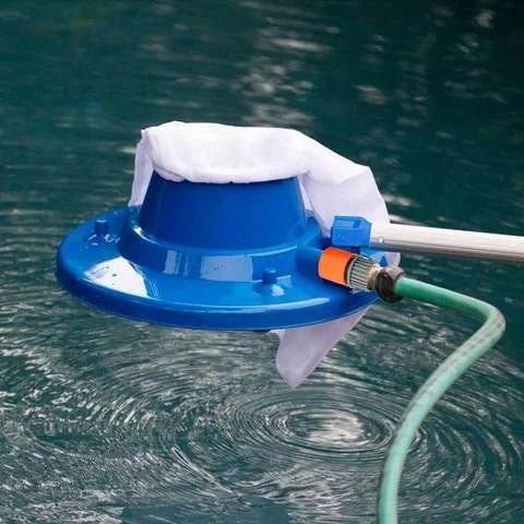 Avelena | AquaVac – Chemiefreier Poolreiniger mit leistungsstarker Schlauchabsaugung