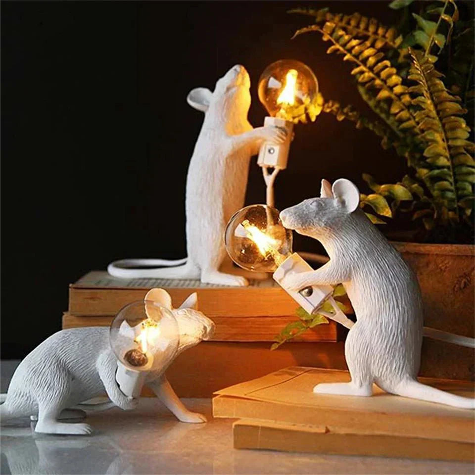 Avelena | Royallure Art Deco Stil LED Maus Tischlampe - Verspielte Schreibtischbeleuchtung