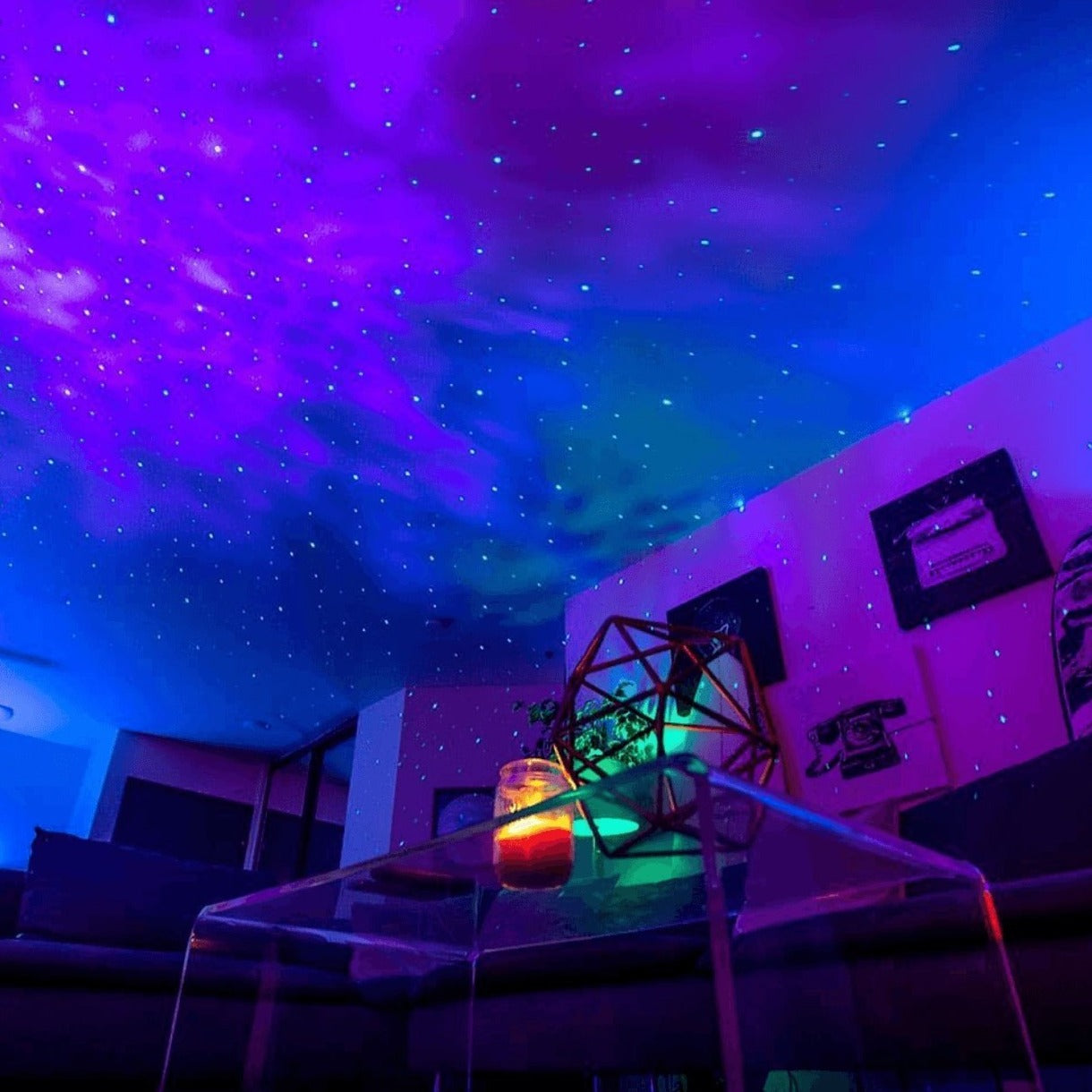 Avelena | Astronaut Galaxy Projektor | 8 einstellbare Nebelfarben & Fernbedienung für Entspannung und Sternegucken