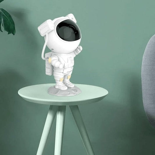 Avelena | Astronaut Galaxy Projektor | 8 einstellbare Nebelfarben & Fernbedienung für Entspannung und Sternegucken