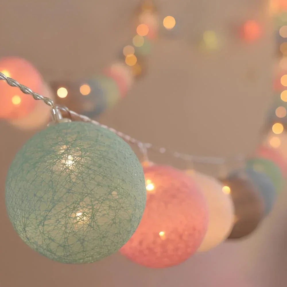 Avelena | Atmosphärische Ball-Lichterketten - LumaBreeze