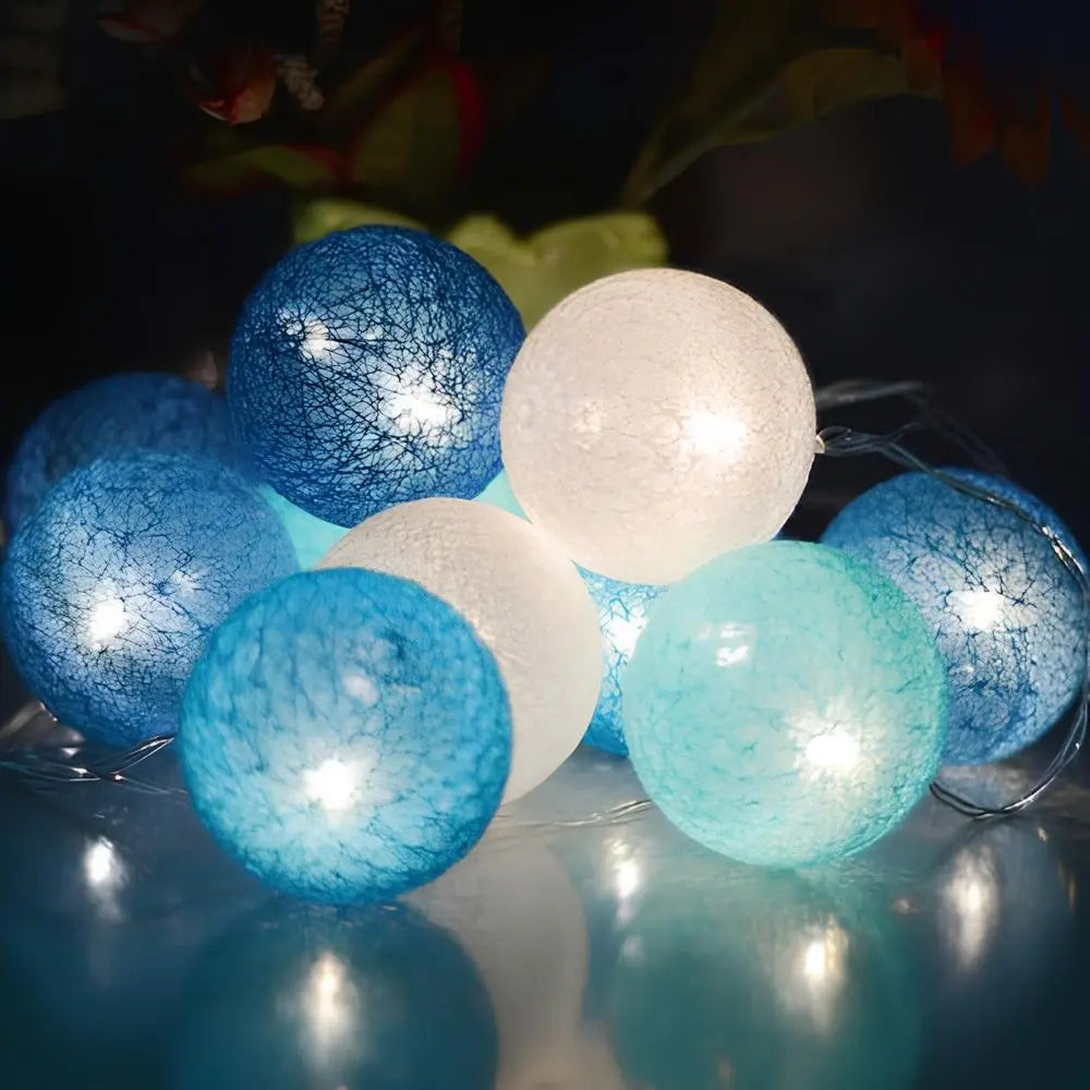 Avelena | Atmosphärische Ball-Lichterketten - LumaBreeze