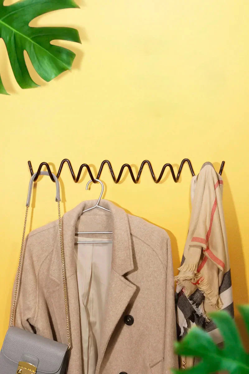 Avelena | Scribble Wall Garderobe