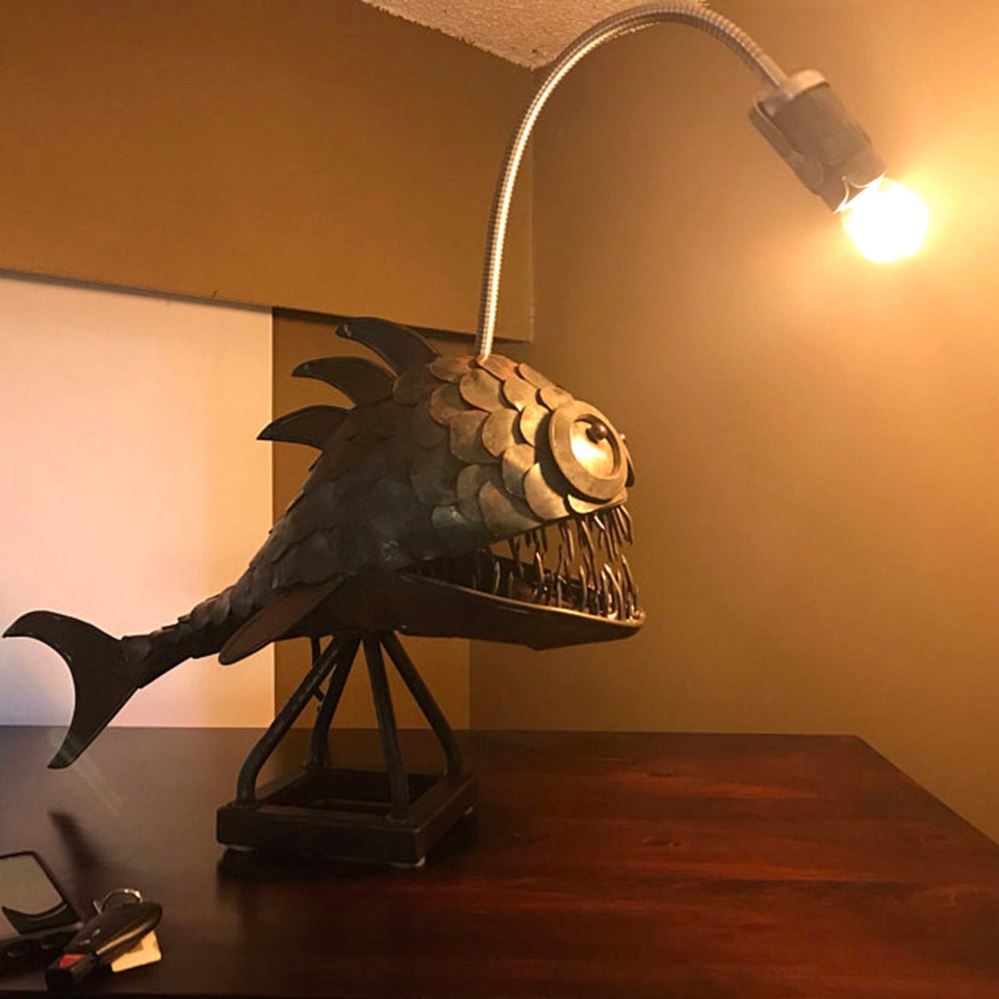 Avelena | Steampunk Anglerfischlampe