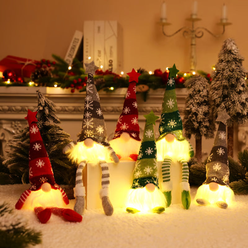 Avelena | Weihnachtswichtel mit LED Licht | Handgefertigte Dekofigur | Nordisches Design