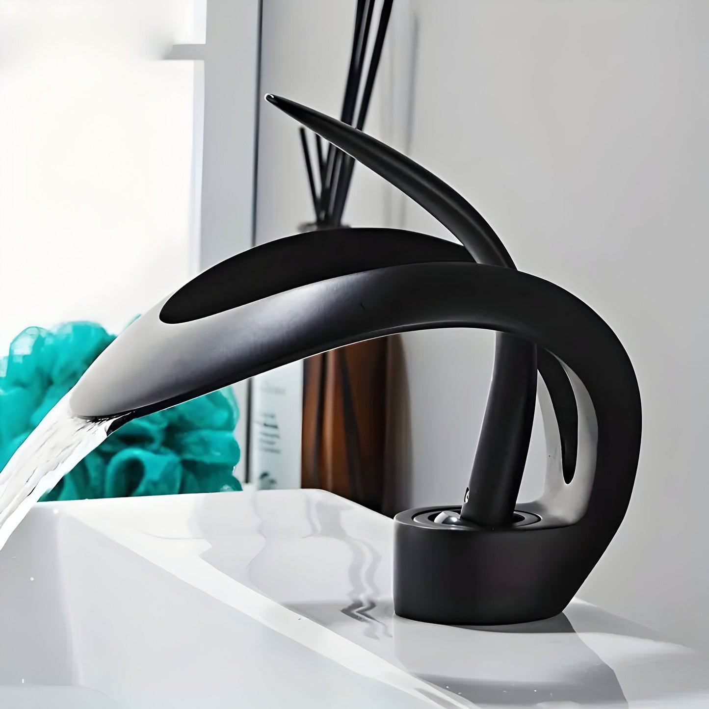 Avelena | AquaGleam – Minimalist Badezimmer Waschbecken Armatur