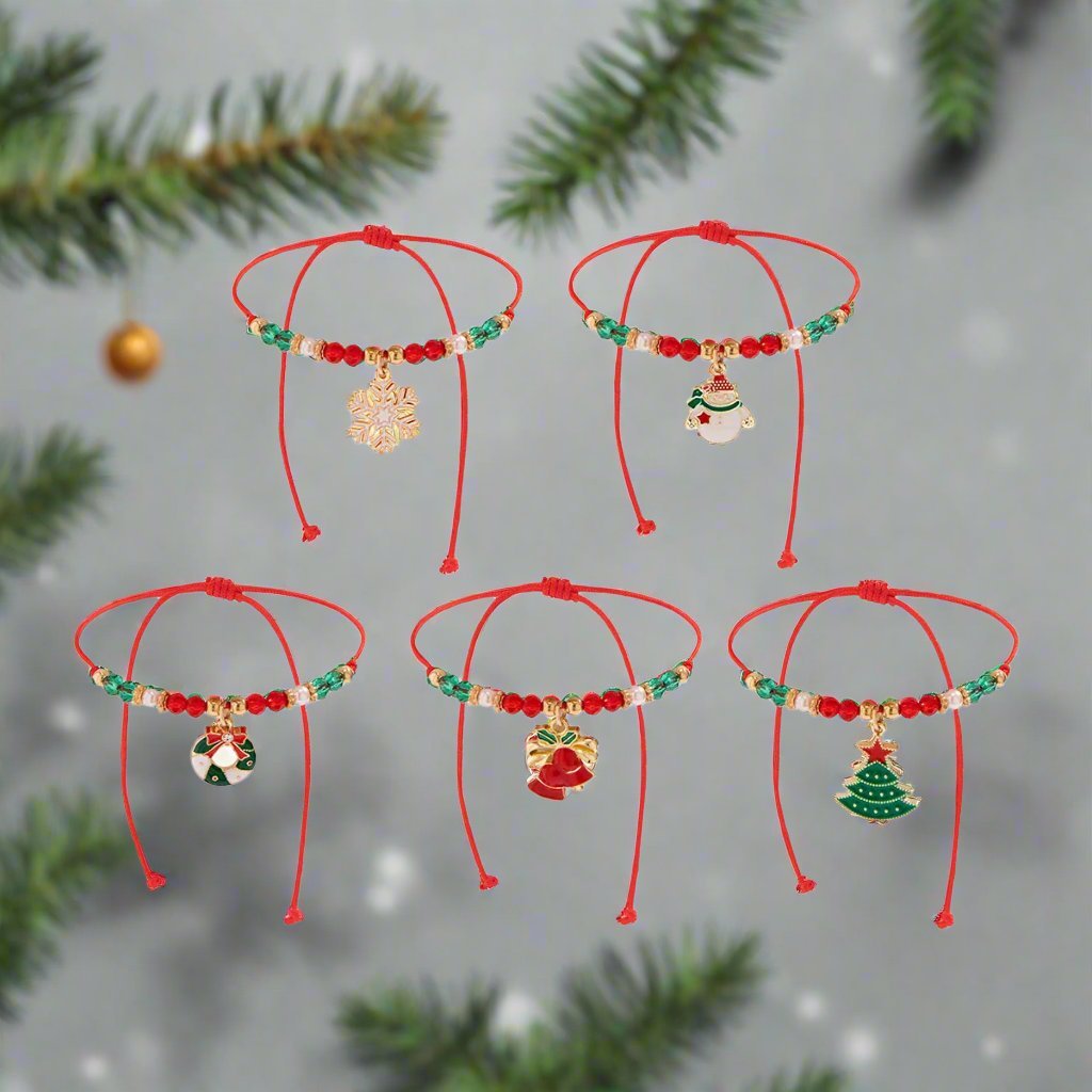 Avelena | Verzauberndes Weihnachts-Kristallarmband – Verstellbarer Schneeflocken- & Baum-Anhänger mit funkelnden CCB-Perlen für festliche Eleganz
