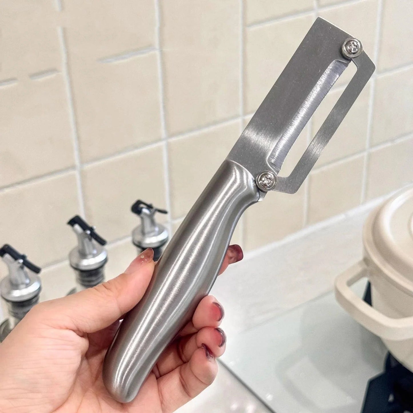 Avelena | SteelPeel – Schält alles. Hält ewig. Liegt perfekt in der Hand.