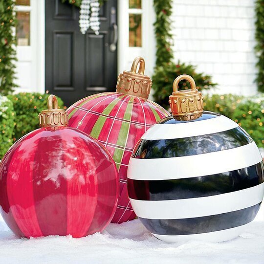 Avelena | Weihnachts Deko Kugeln aufblasbar | PVC Outdoor Kugeln | Wetterfest & Wiederverwendbar | Verschiedene Designs