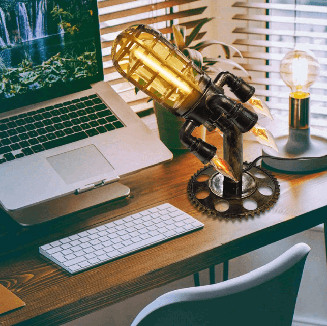 Avelena | VINTAGE STEAMPUNK ROCKLAMPE