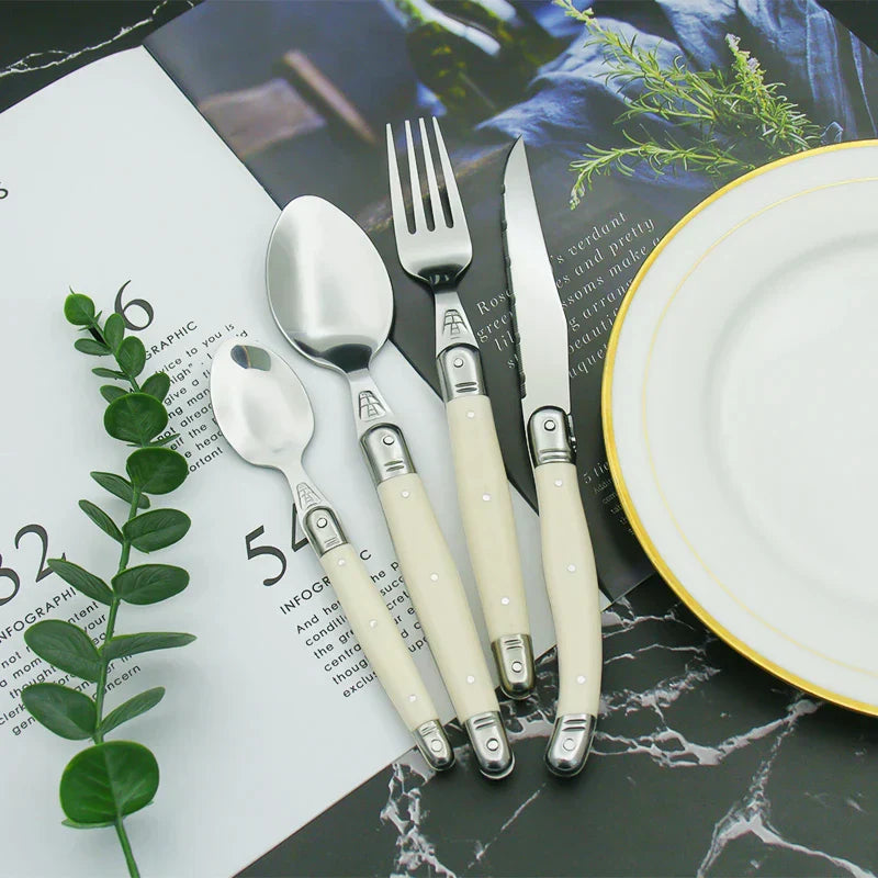 Avelena | Elfenbeinfarbenes Laguiole-Besteckset