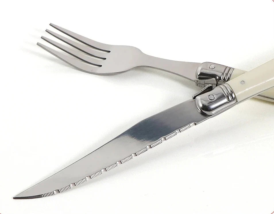 Avelena | Elfenbeinfarbenes Laguiole-Besteckset