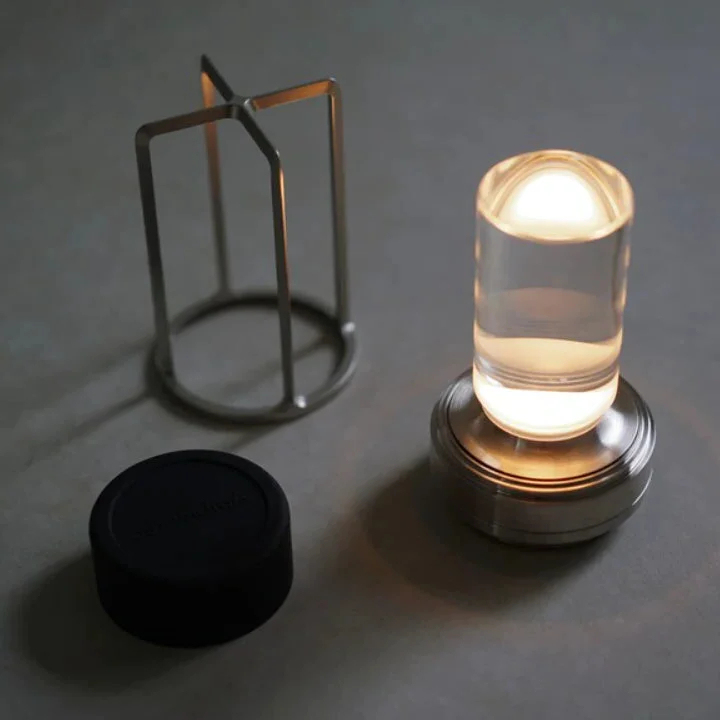 Avelena | Ambient Lantern kabellos wiederaufladbar kleine Nachttischlampe Gold