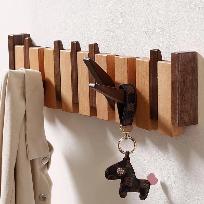 Avelena | WOODSONATA – Handgefertigte Holz-Wandgarderobe im Piano-Stil