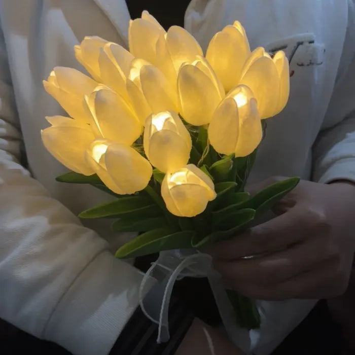 Avelena | StrahlendeTulpen Bezaubernde Blütenillumination