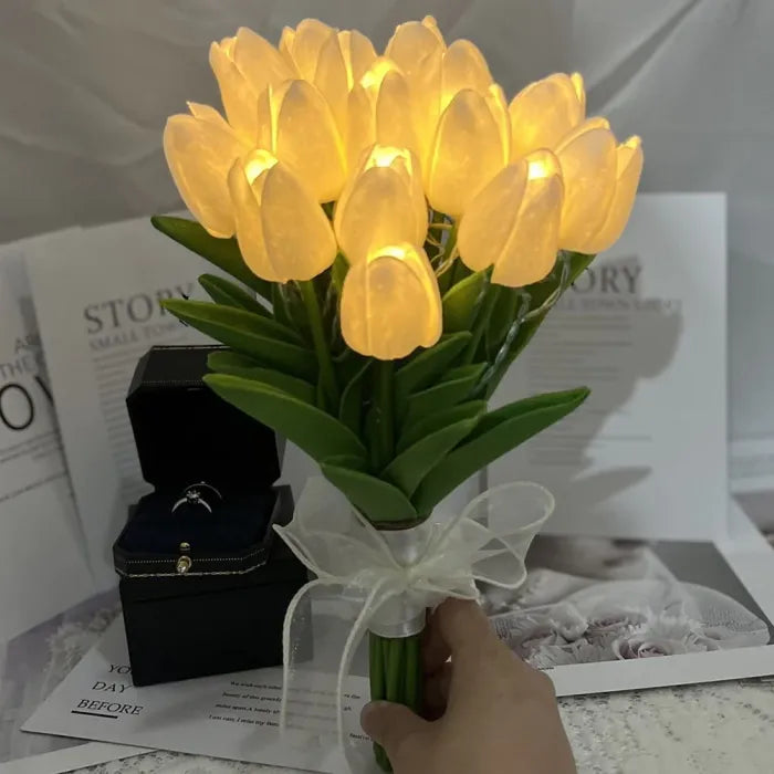Avelena | StrahlendeTulpen Bezaubernde Blütenillumination