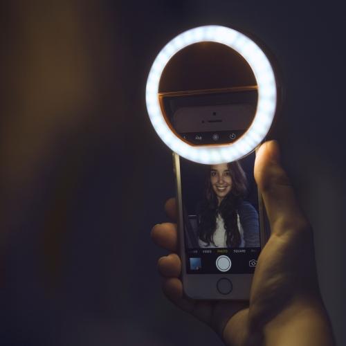 Avelena | Tragbares Selfie-Ringleuchten - GlowSnap