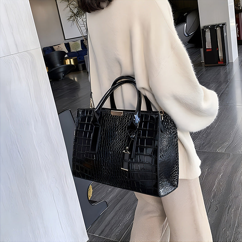 Avelena | Tasche mit Krokodilprägung.